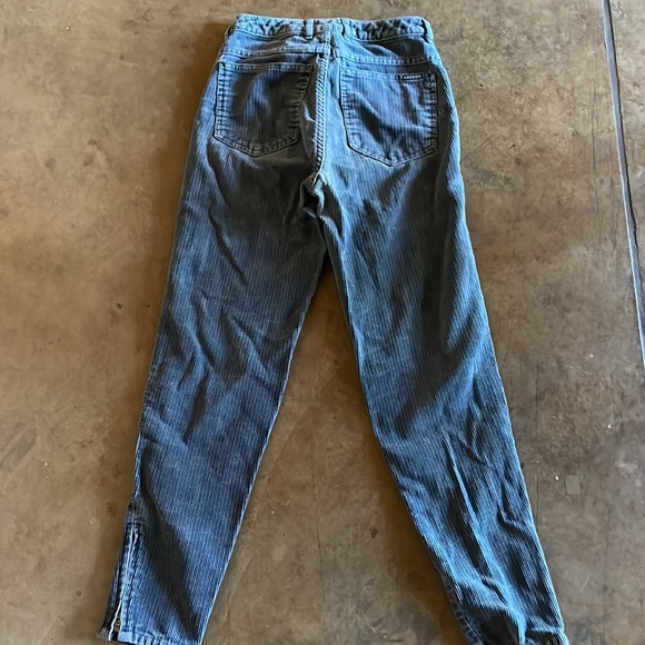 Vintage distressed Sasson blue gray corduroy pants with ankle zips - Picture 7 of 12
